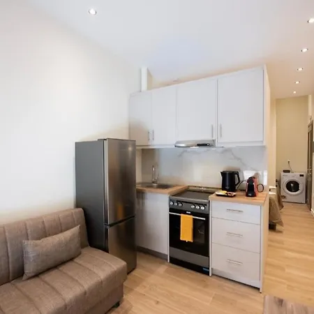 Q Platytera Apartments, Corfu Town Apartamento *